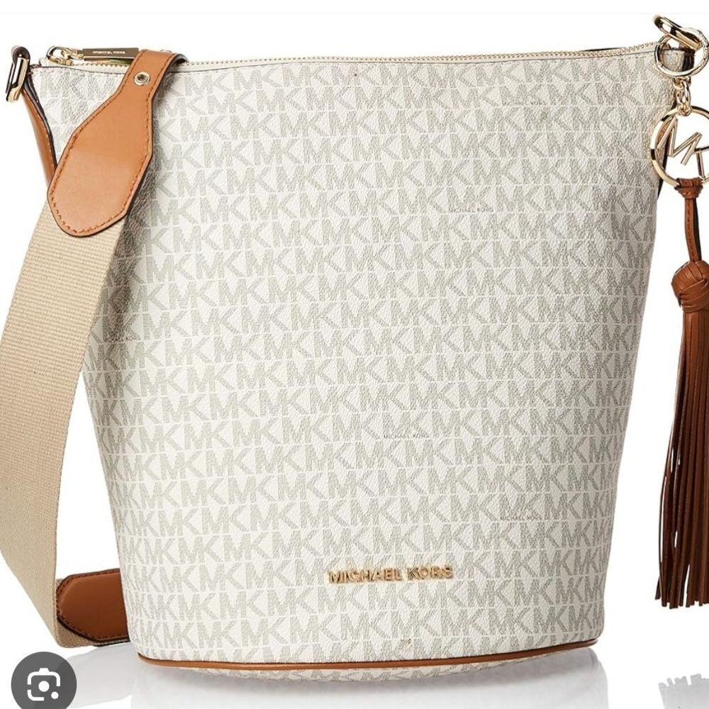 Michael Kors Brooke Bucket Handbag